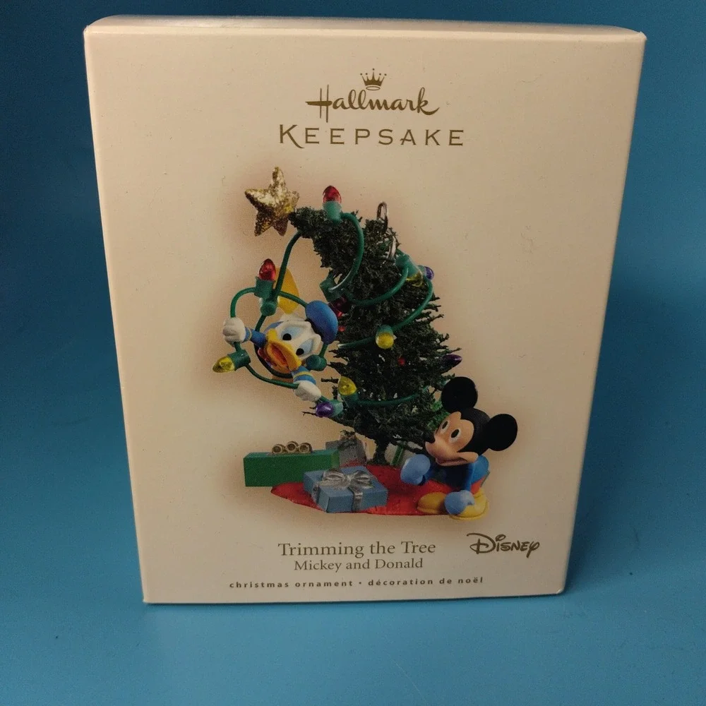 Hallmark Keepsake Disney Trimming the Tree Mickey and Donald Ornament 2007 New